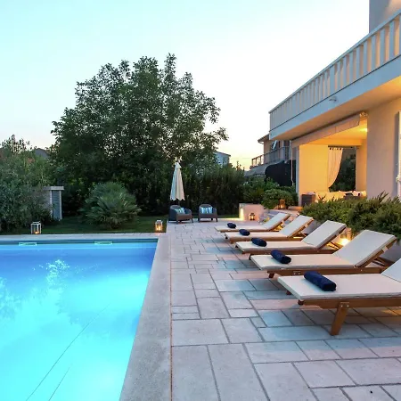 Villa Beautiful 100m From The Sea
