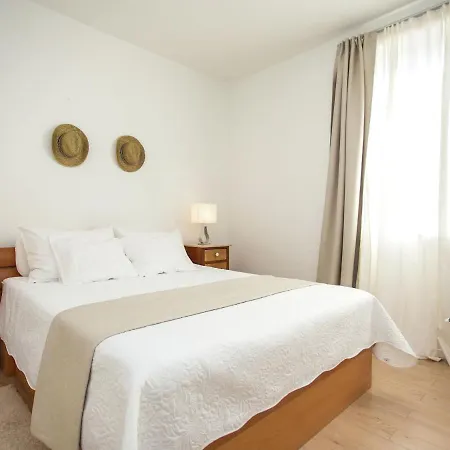 Beautiful 100m From The Sea Villa