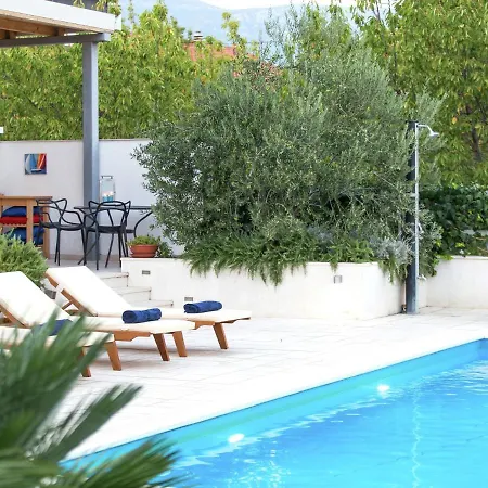Villa Beautiful 100m From The Sea Kastela