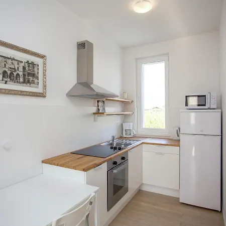 Beautiful 100m From The Sea Villa Kastela